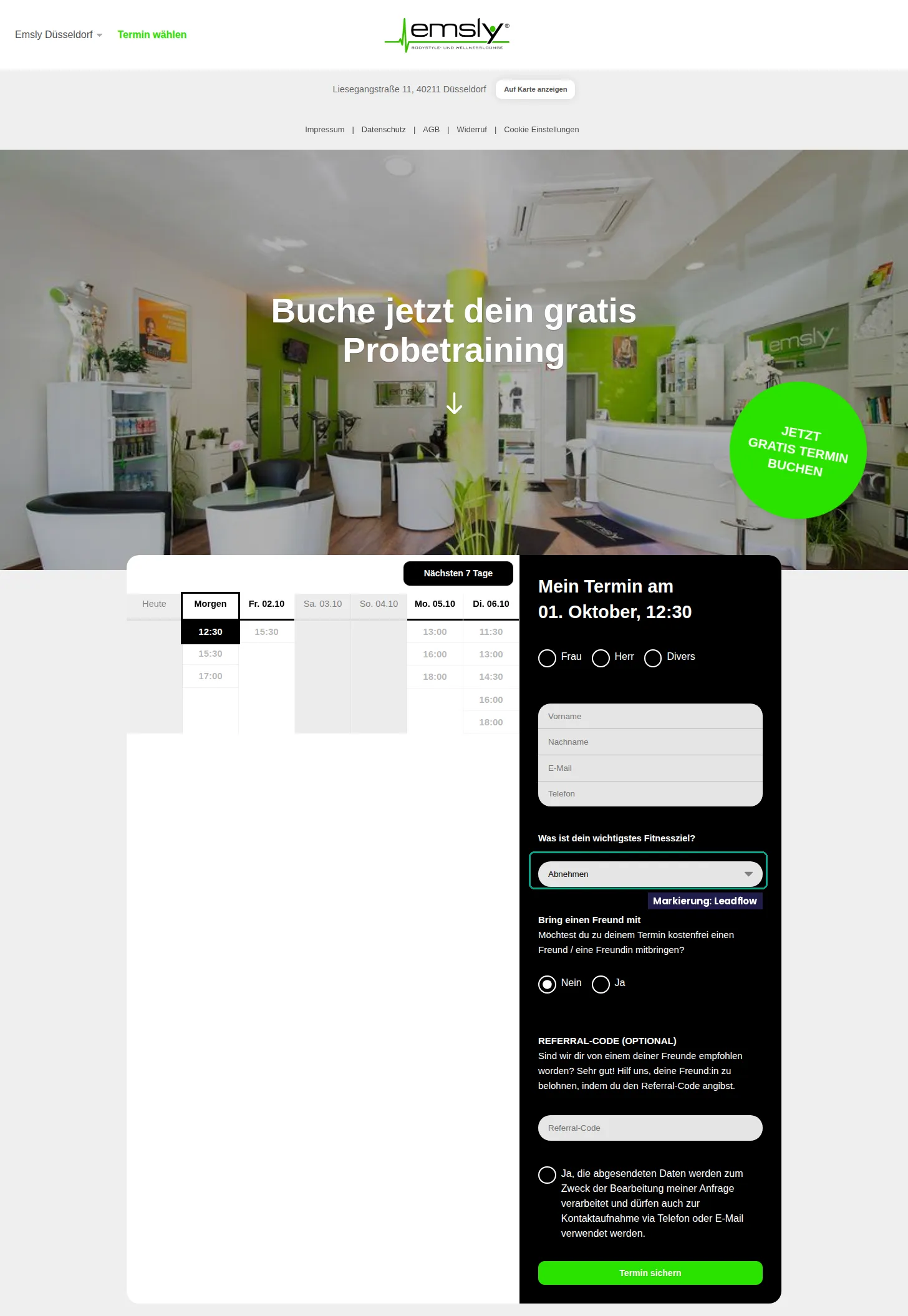 Emsly Funnel: Buchungsseite für das Probetraining mit Kalender und Formular, Desktop-Ansicht